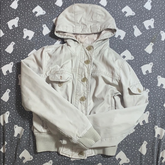 Mossimo - Picture 1 of 4